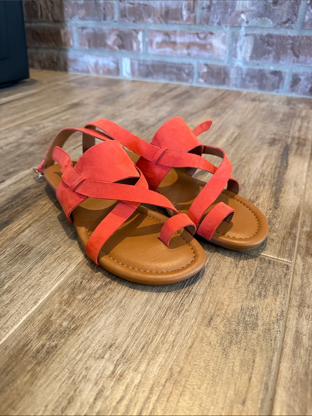 SARTO By Franco Sarto Coral Strappy Flat Sandals NEVER WORN